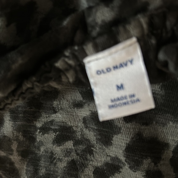 NWT Woman’s jump suit leopard print size medium - Picture 4 of 4